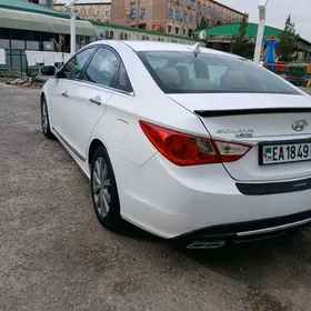 Hyundai Sonata 2011