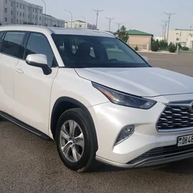 Toyota Highlander 2022