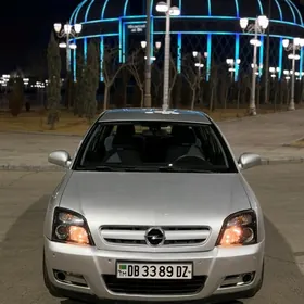 Opel Signum 2003