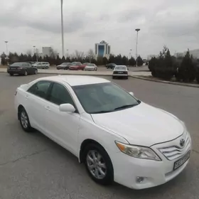 Toyota Camry 2011