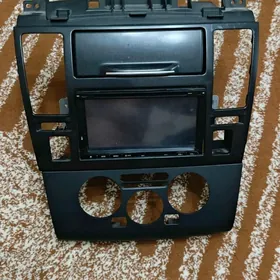 Nissan Versa korpus magnitofon