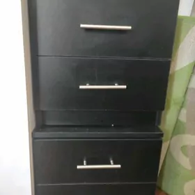 Продаю тумбочки