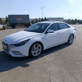 Hyundai Elantra 2023