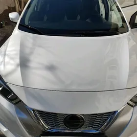 Nissan Versa 2021
