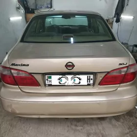 Nissan Maxima 2000