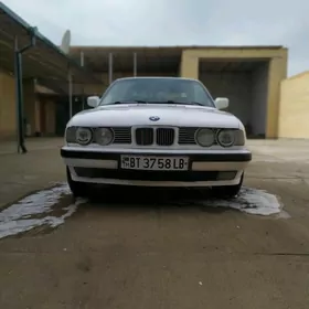 BMW 525 1990