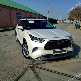 Toyota Highlander 2020