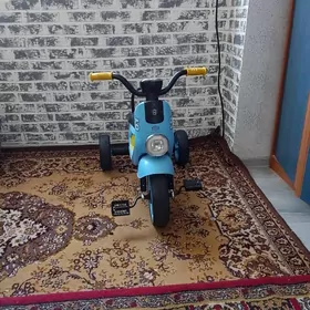 Велосипед трехколесный