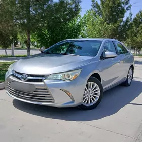 Toyota Camry 2017