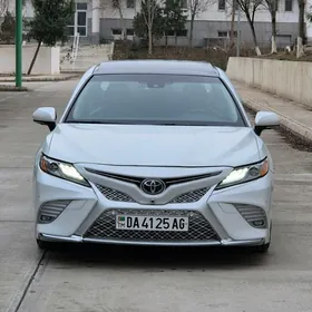 Toyota Camry 2018