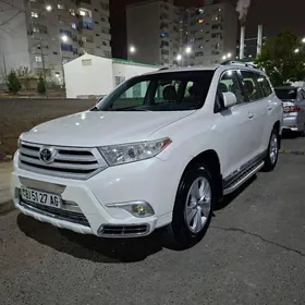 Toyota Highlander 2013