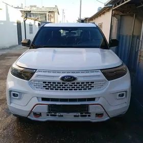 Ford Explorer 2022