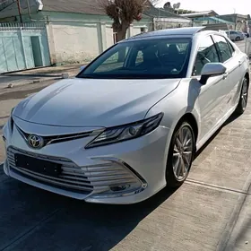 Toyota Camry 2024