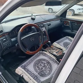 Mercedes-Benz C320 1999