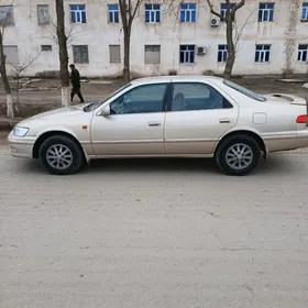 Toyota Camry 2000