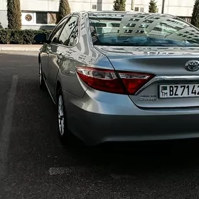 Toyota Camry 2017
