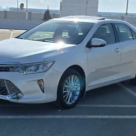 Toyota Camry 2017