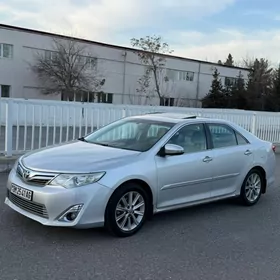 Toyota Camry 2014
