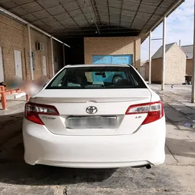 Toyota Camry 2014