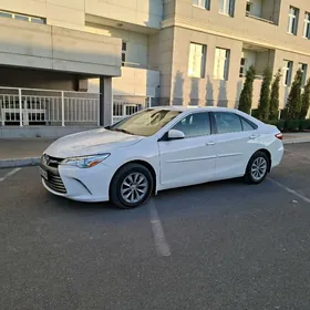 Toyota Camry 2016