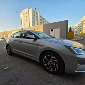 Hyundai Elantra 2020