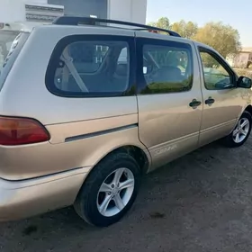 Toyota Sienna 2000