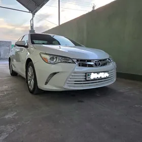 Toyota Camry 2016