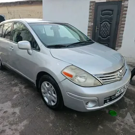 Nissan Versa 2010