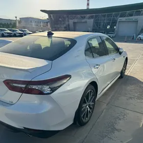 Toyota Camry 2023