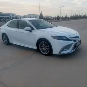 Toyota Camry 2020
