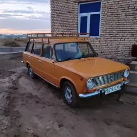Lada 2102 1982