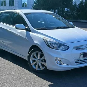 Hyundai Accent 2014