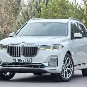 BMW X7 2021