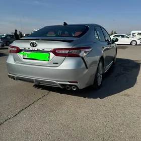 Toyota Camry 2020