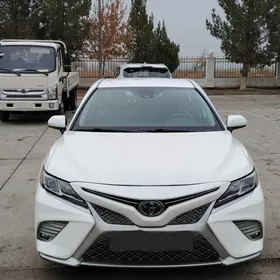 Toyota Camry 2020