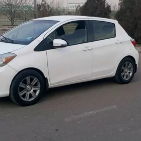 Toyota Yaris 2012