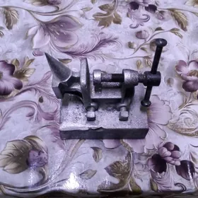 тиски мелкие