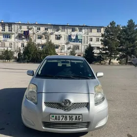 Toyota Yaris 2010