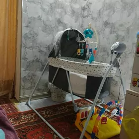 Детская кровать(качалка)