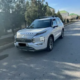 Mitsubishi Outlander 2022