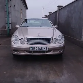 Mercedes-Benz E320 2003