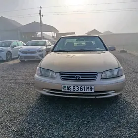 Toyota Camry 2000