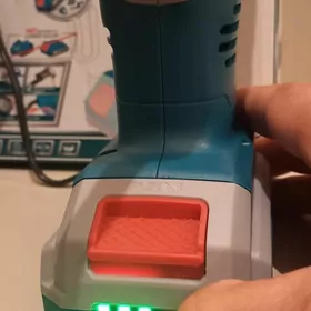 yel berýän. Nasos. Насос.