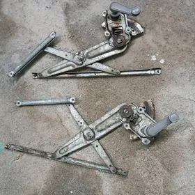 Toyota corolla aýna podyomnik