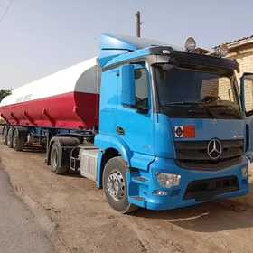 Mercedes-Benz ACTROS 3331 2019