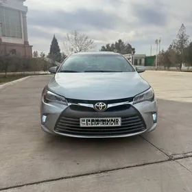 Toyota Camry 2015