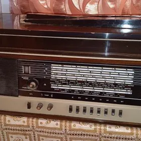 радиола проигрывател пластинок