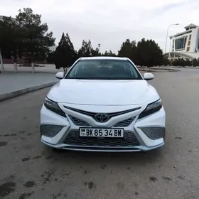 Toyota Camry 2021