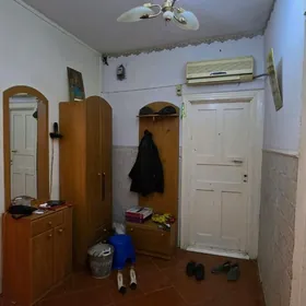 Бай базар 4нжи этаж 3комнат