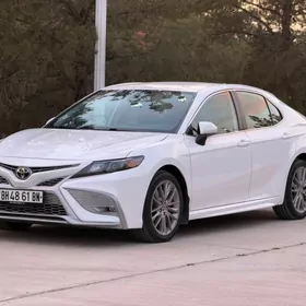 Toyota Camry 2022